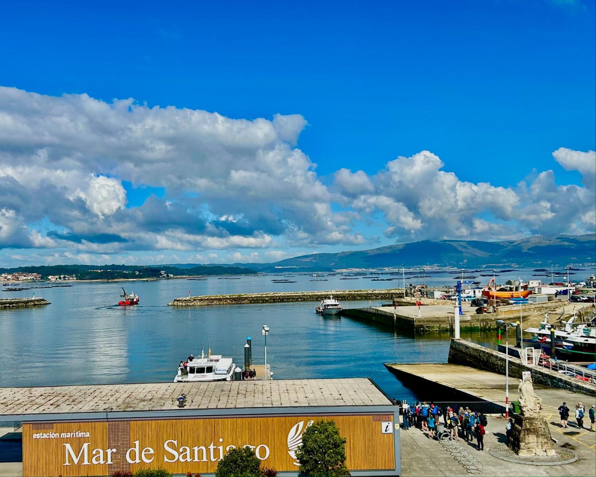 Exclusivo Atico Boutique Con Vistas Al Mar Apartment Villanueva De Arosa Luaran gambar